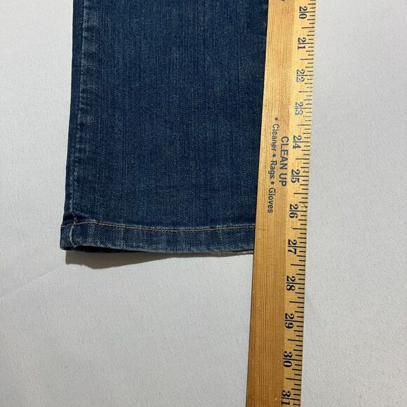 L.L.Bean Women's 10P Classic Fit True Shape High-Rise Straight Leg Jeans - Picture 8 of 12